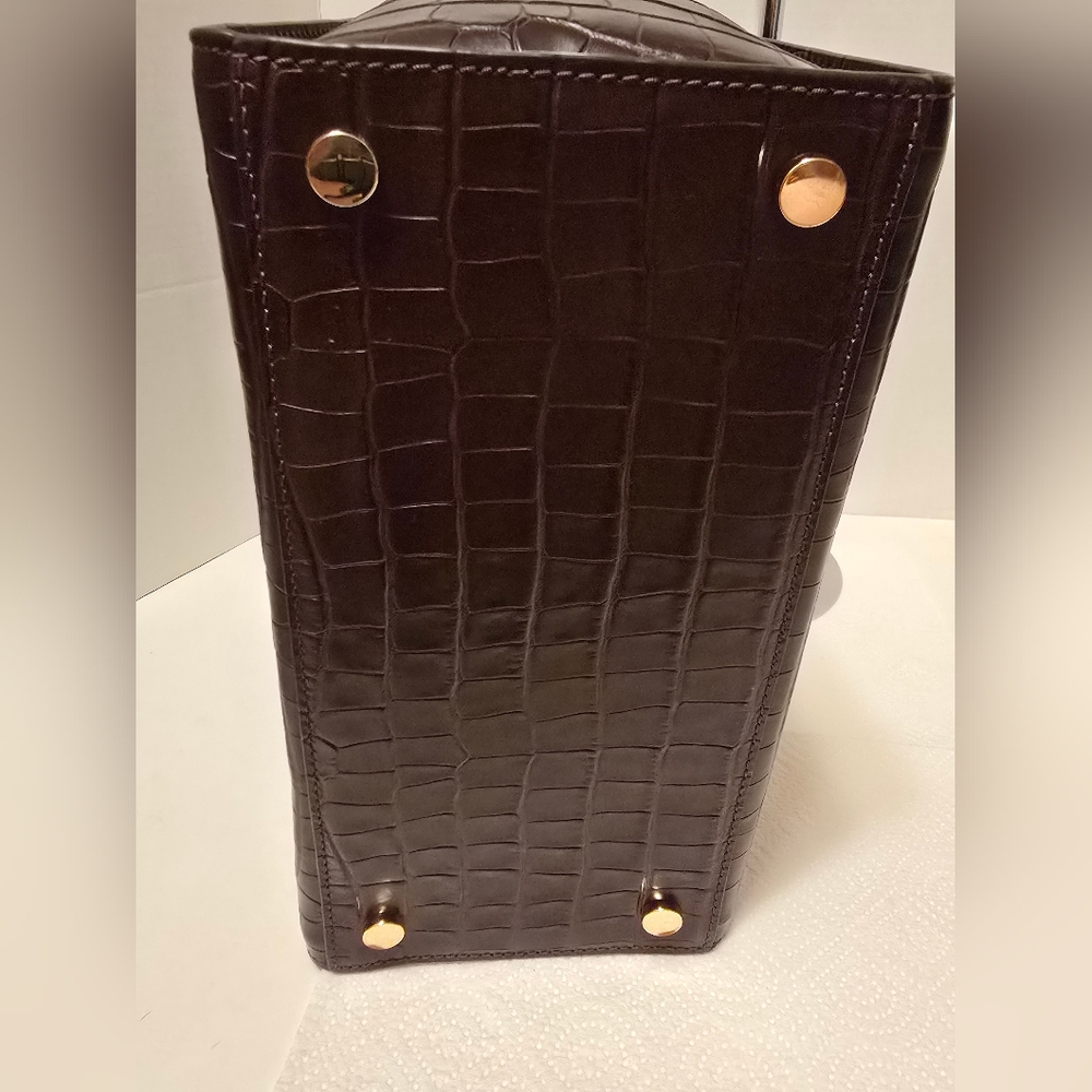 Michael Kors Crocodile Embossed tote - Picture 4 of 15